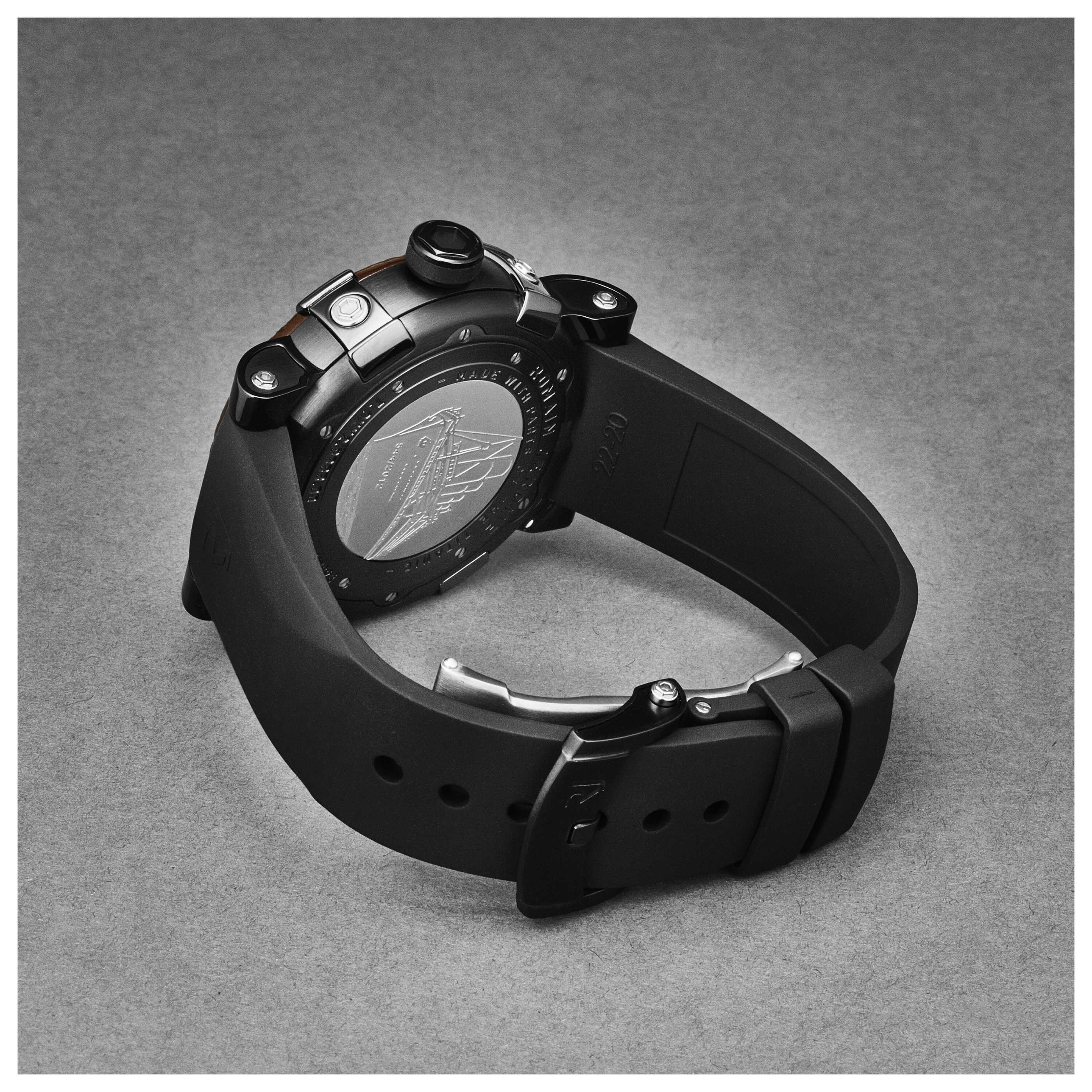 Romain Jerome Men's Watch RJTGAU.603.20 2 Romain Jerome Men's Watch RJTGAU.603.20