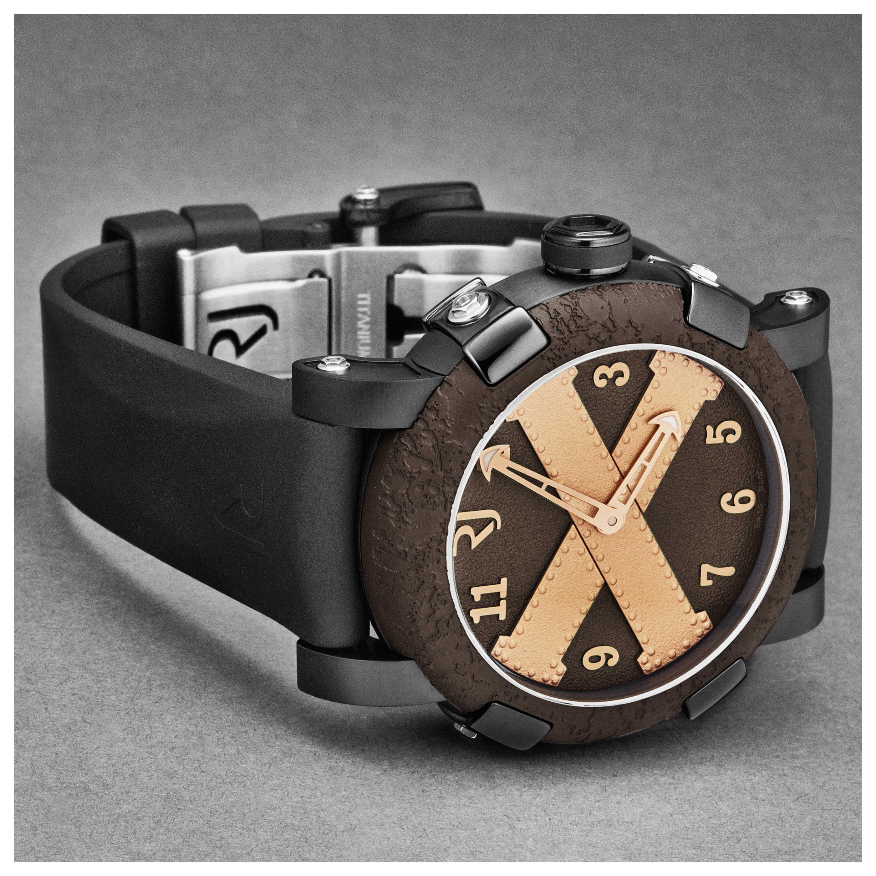 Romain Jerome Men's Watch RJTGAU.303.20 4 Romain Jerome Men's Watch RJTGAU.303.20